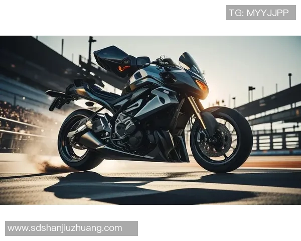 足球明星骑机车精彩瞬间合集速度与激情的完美结合 足球明星骑机车精彩瞬间合集速度与激情的完美结合