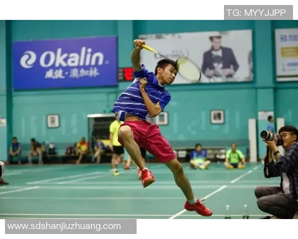 南京足球队在冠军赛中的灵活性展现与战术调整分析